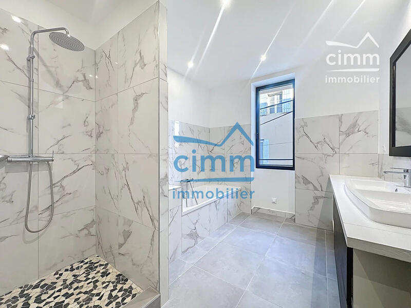 Maison - 176 m² - 6 pièces