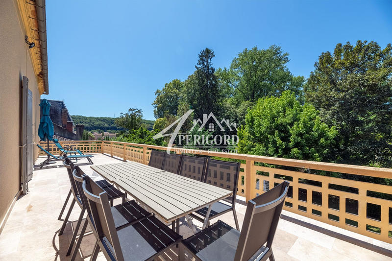 Maison ancienne - 217 m² - 8 pièces