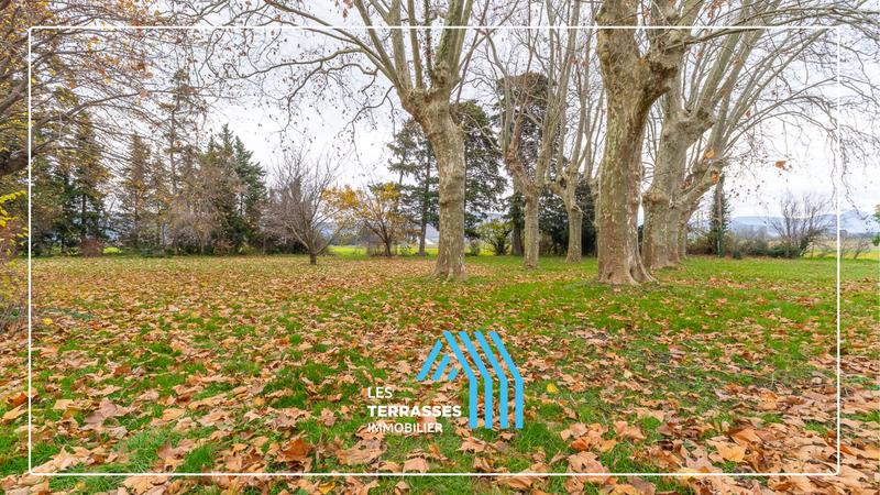 Appartement - 260 m² - 8 pièces