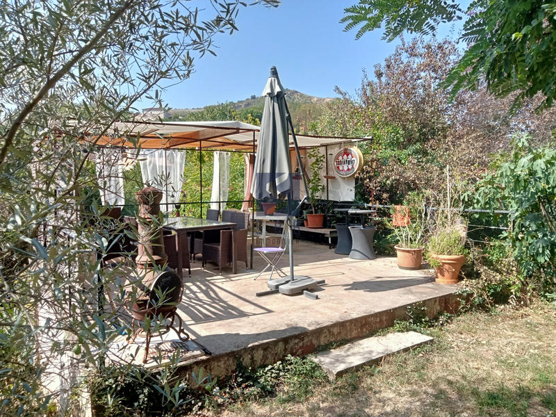 Maison - 210 m² - 9 pièces