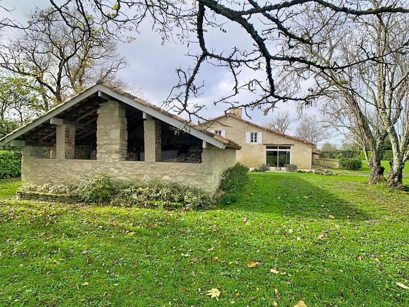 Maison - 252 m² - 5 pièces