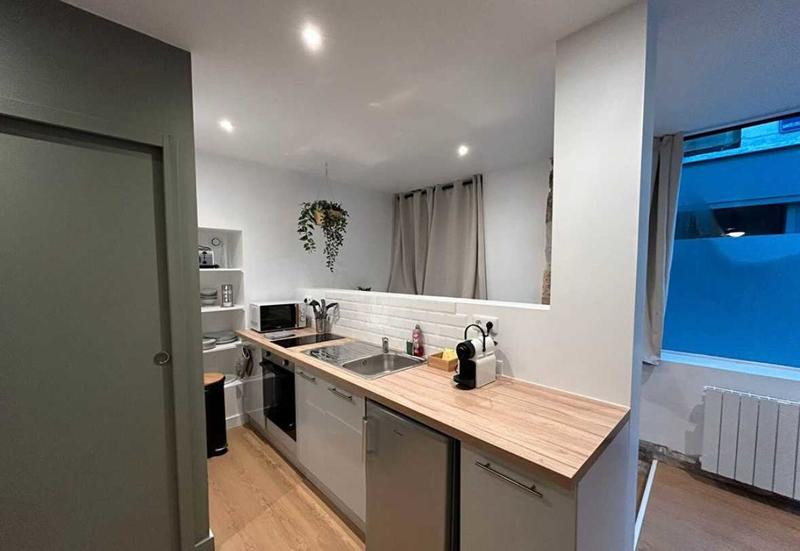 Local commercial - 233 m² - 12 pièces