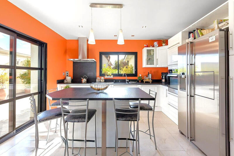 Maison - 380 m² - 10 pièces