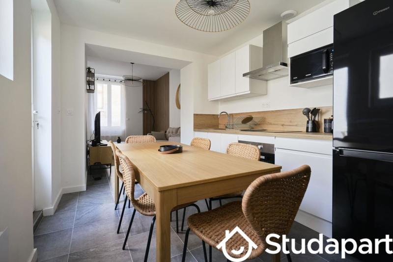 Chambre - 12 m² - 1 pièce