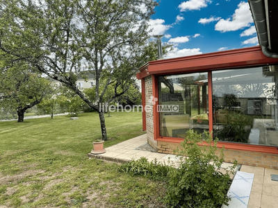 Maison - 180 m² - 8 pièces