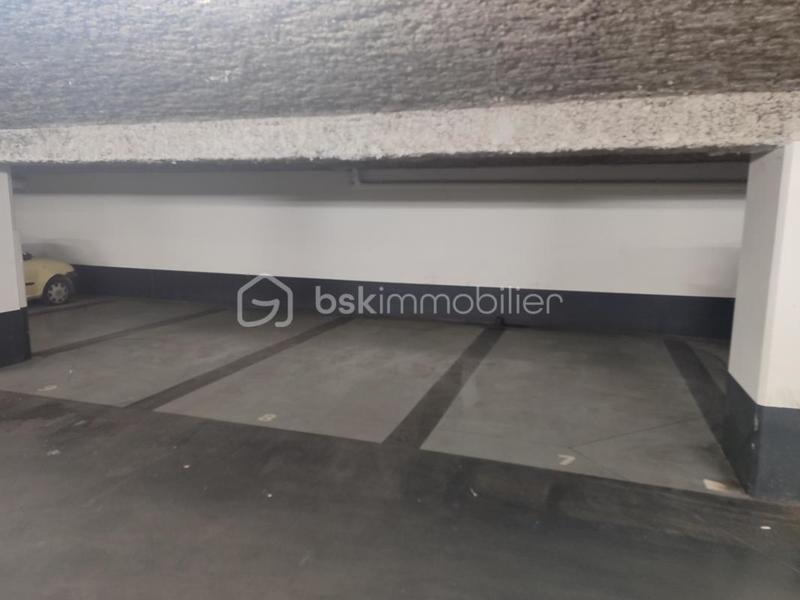 Parking / Garage - 15 m²