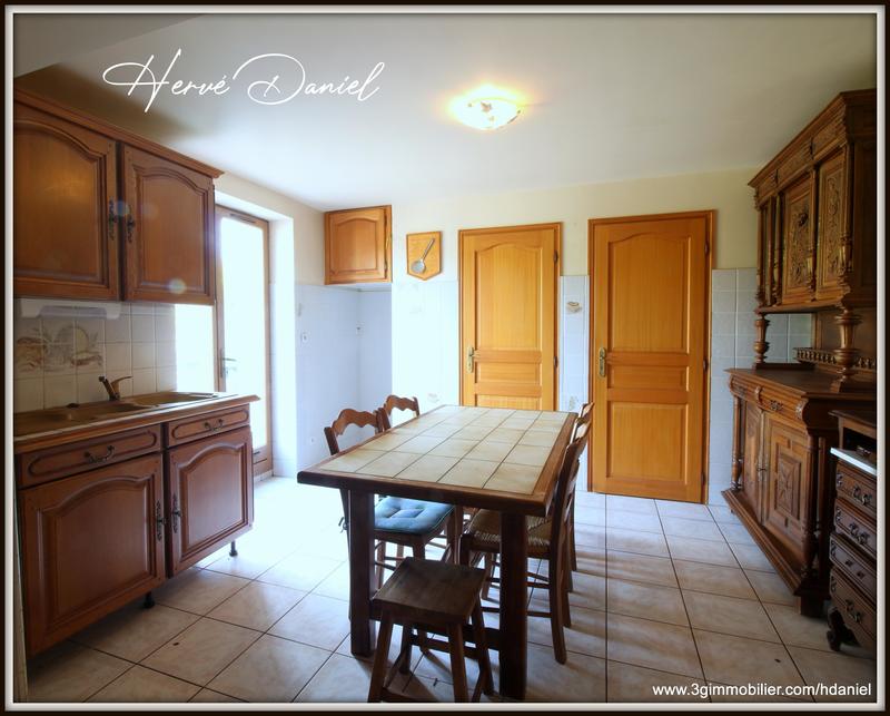 Maison en pierre - 181 m² - 7 pièces