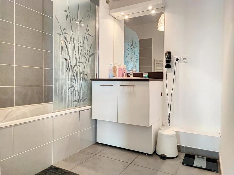 Appartement ancien - 66 m² - 3 pièces