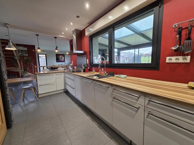 Pavillon - 150 m² - 6 pièces