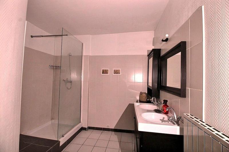 Appartement - 75 m² - 3 pièces