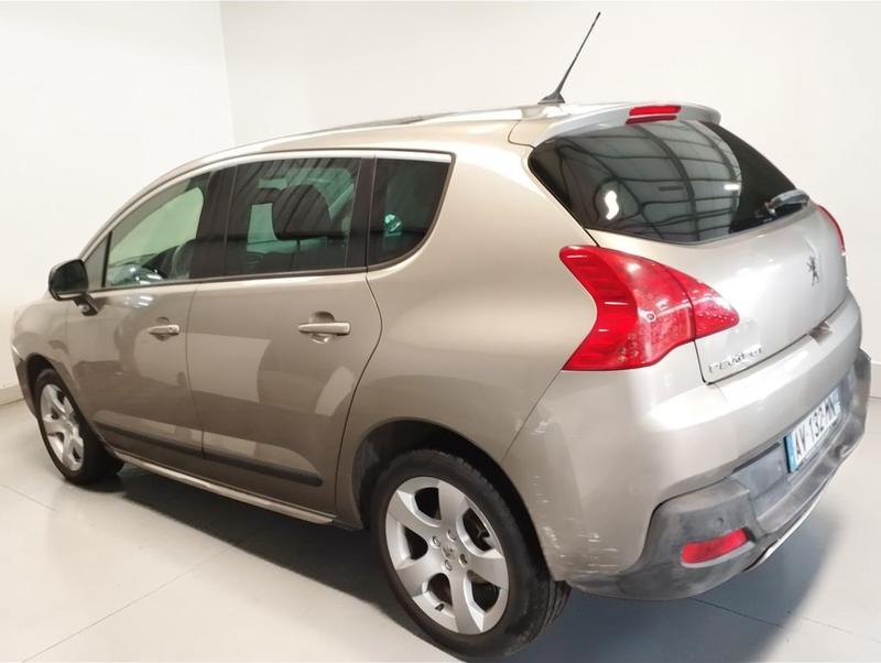Peugeot 3008 1.6 Hdi 110 Premium Pack 5p