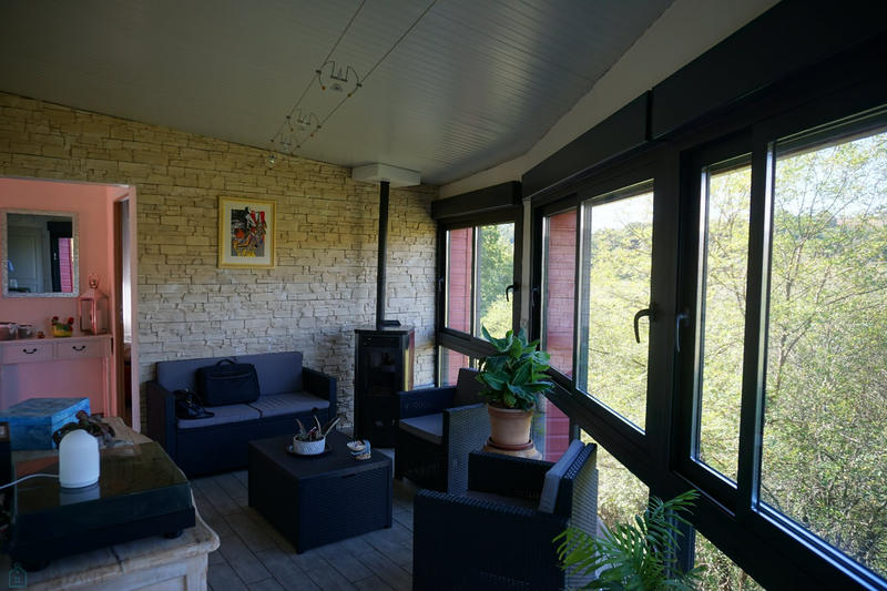 Maison - 215 m² - 12 pièces