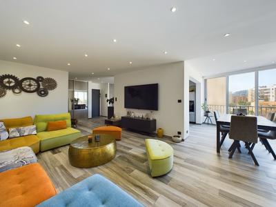 Appartement - 124 m² - 4 pièces