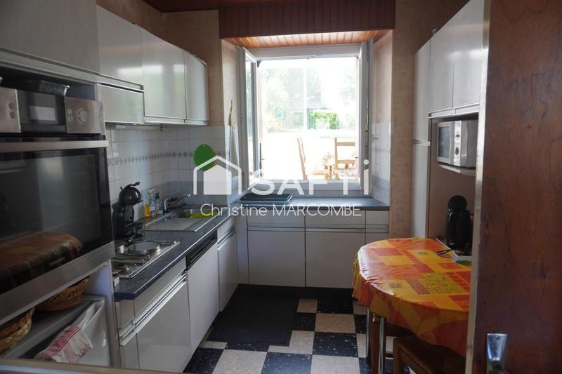 Maison - 215 m² - 10 pièces