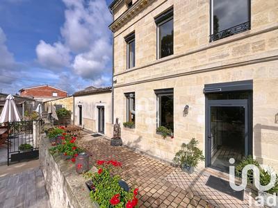 Maison - 432 m² - 10 pièces