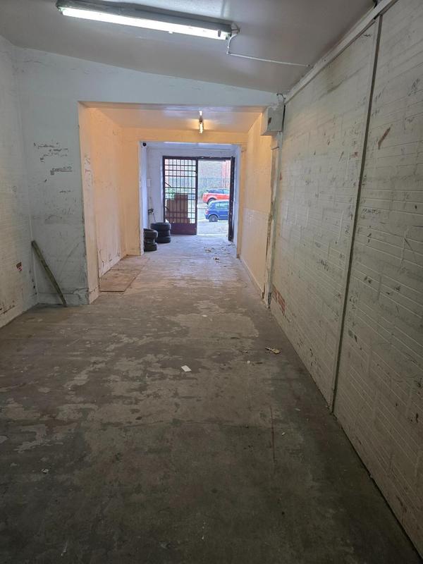 Local commercial - 260 m² - 2 pièces