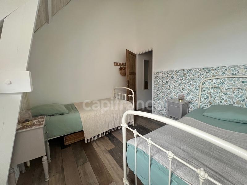 Propriété - 318 m² - 17 pièces