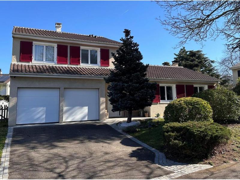 Maison - 143 m² - 6 pièces