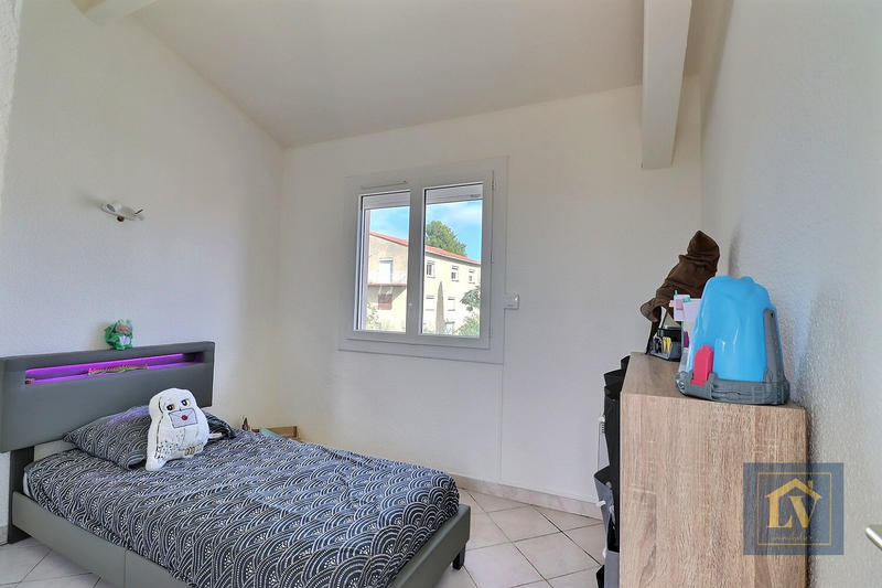 Villa - 99 m² - 4 pièces