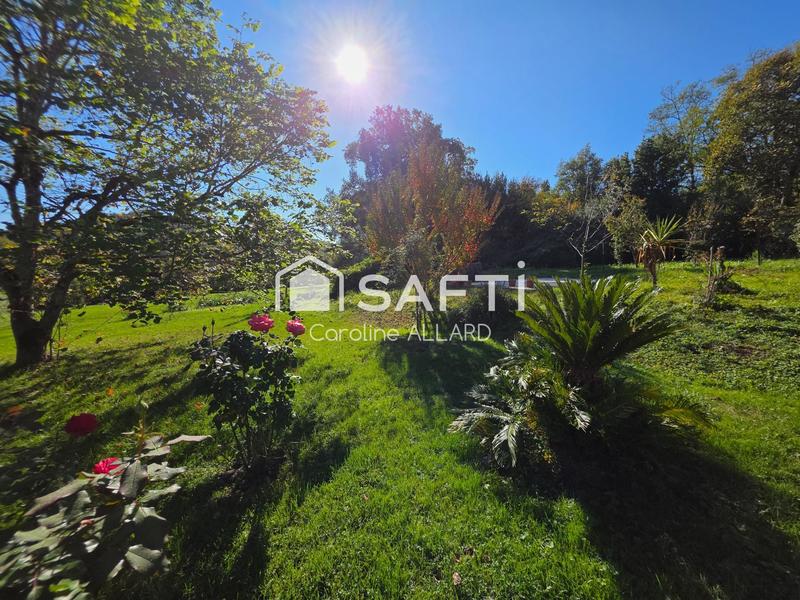 Maison - 180 m² - 5 pièces