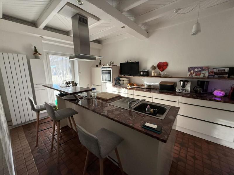 Maison - 163 m² - 8 pièces