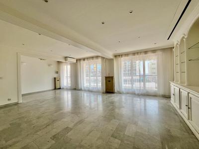 Appartement - 116 m² - 4 pièces