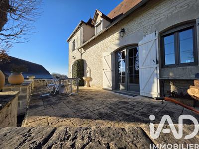Maison - 140 m² - 5 pièces