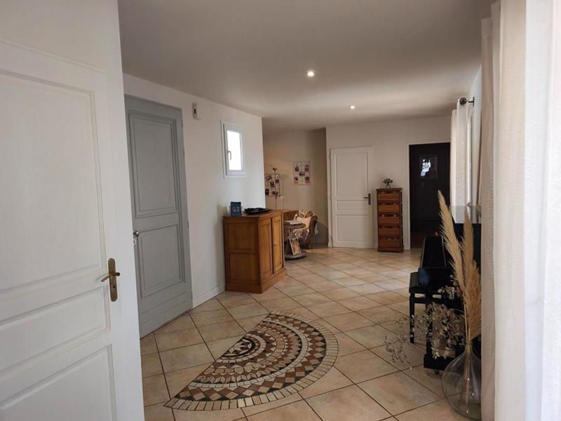 Maison - 230 m² - 7 pièces
