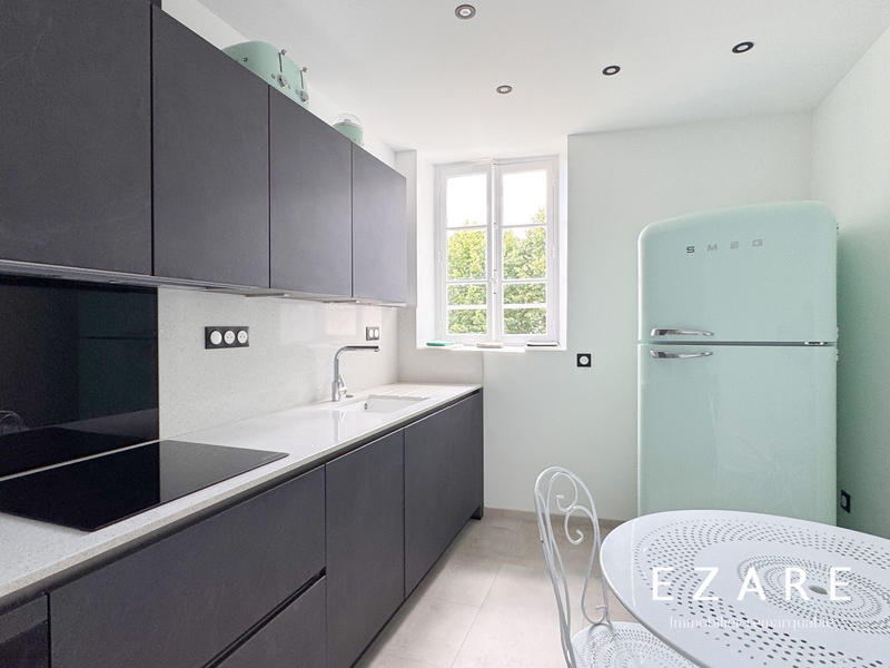 Appartement - 140 m² - 6 pièces