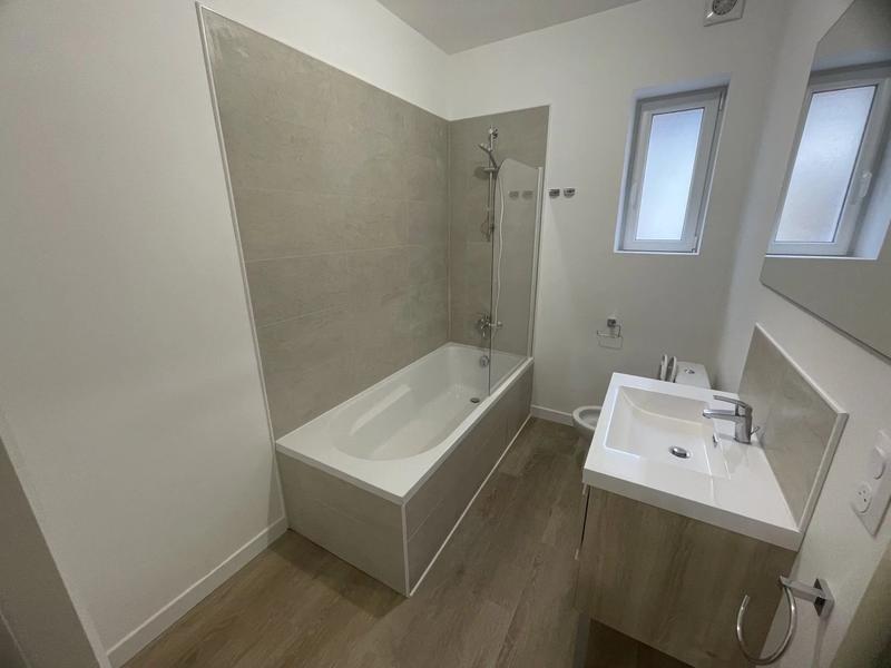 Appartement - 93 m² - 4 pièces