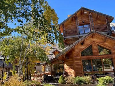 Maison - 839 m² - 14 pièces