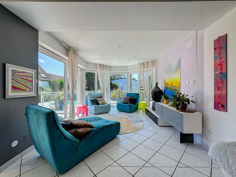 Maison - 180 m² - 9 pièces