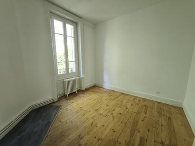 Appartement - 79 m² - 4 pièces
