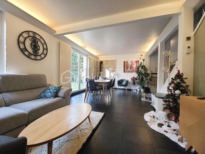 Pavillon - 131 m² - 7 pièces