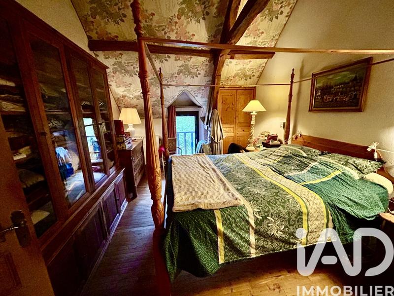 Maison - 229 m² - 8 pièces