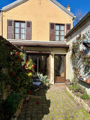 Maison - 88 m² - 5 pièces