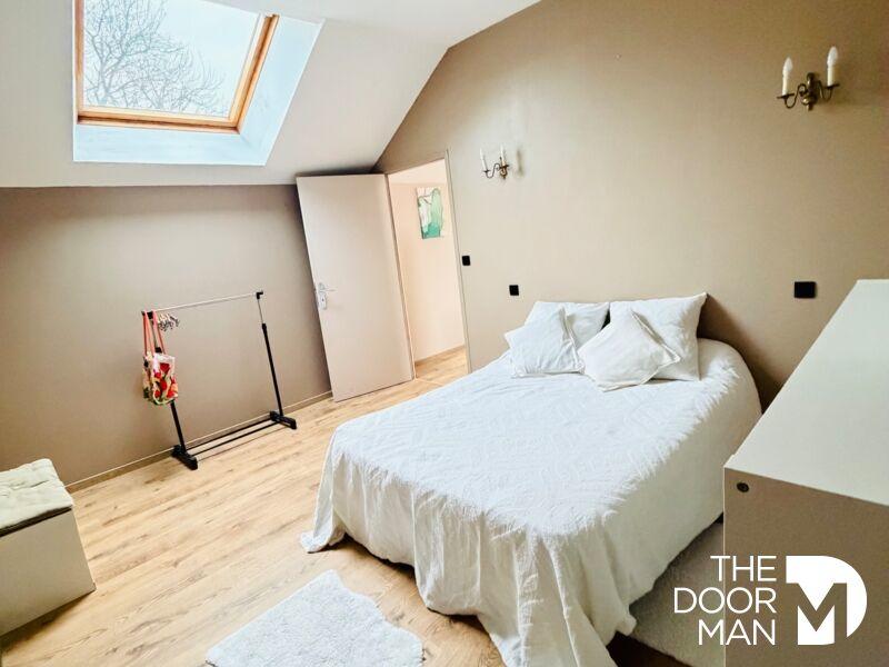 Maison - 205 m² - 8 pièces