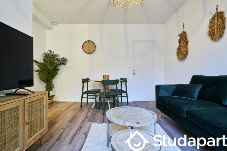 Chambre - 11 m² - 1 pièce