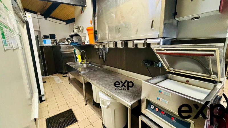 Fonds de commerce - Magasins - 308 m²