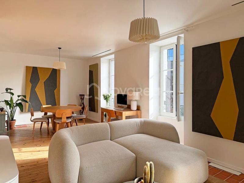 Appartement - 102 m² - 4 pièces