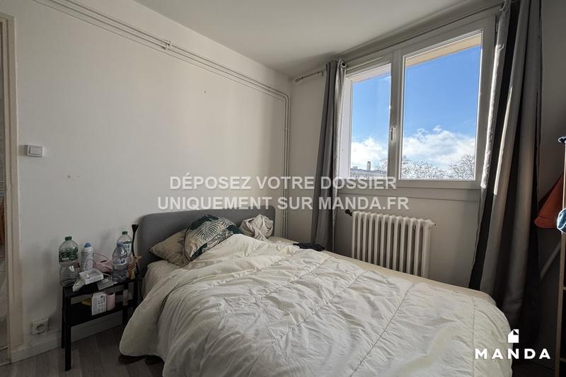 Chambre - 9 m² - 4 pièces