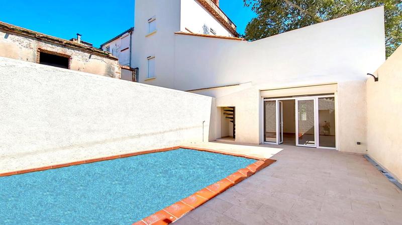 Mas - 193 m² - 8 pièces