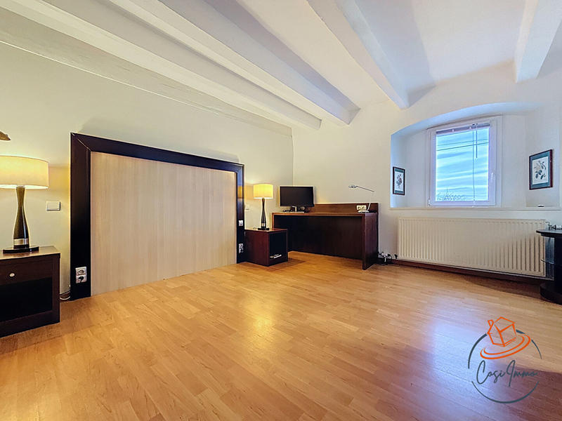 Maison - 200 m² - 7 pièces