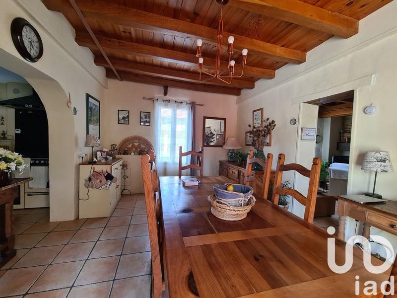 Maison - 240 m² - 6 pièces