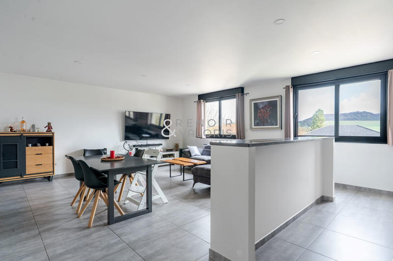 Appartement - 93 m² - 3 pièces