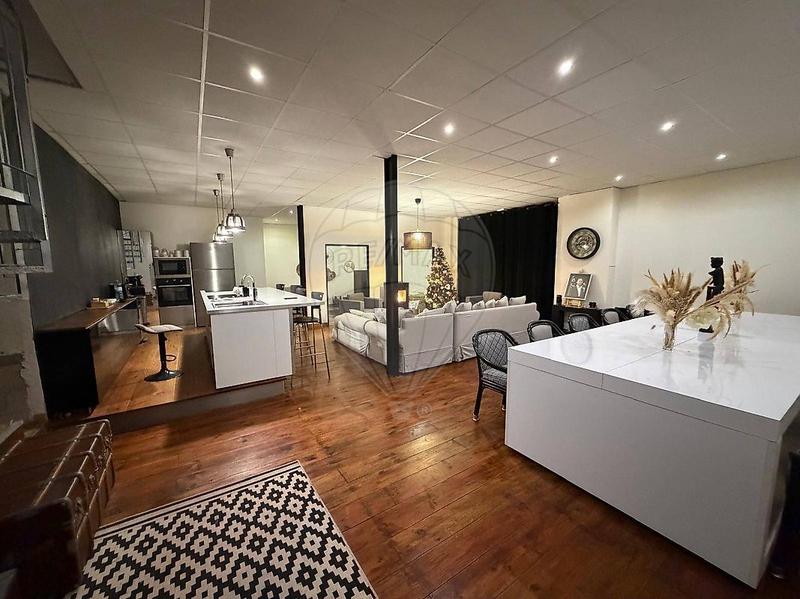 Maison - 191 m² - 6 pièces