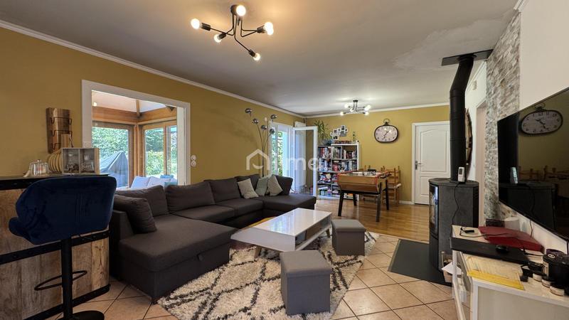 Maison - 202 m² - 6 pièces