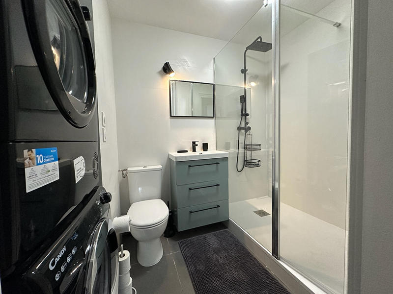 Chambre - 100 m² - 7 pièces