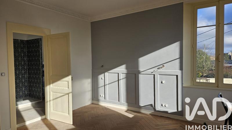 Maison - 378 m² - 13 pièces