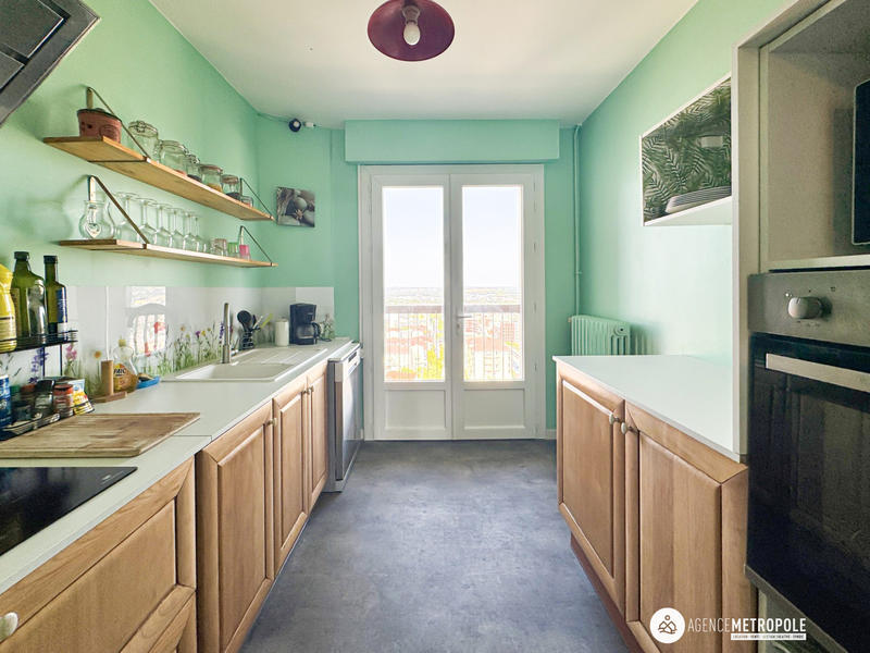 Appartement - 93 m² - 4 pièces